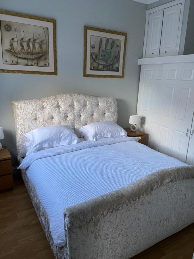Cheerful One Bedroom Cottage With Parking Space. Glasgow Kültér fotó